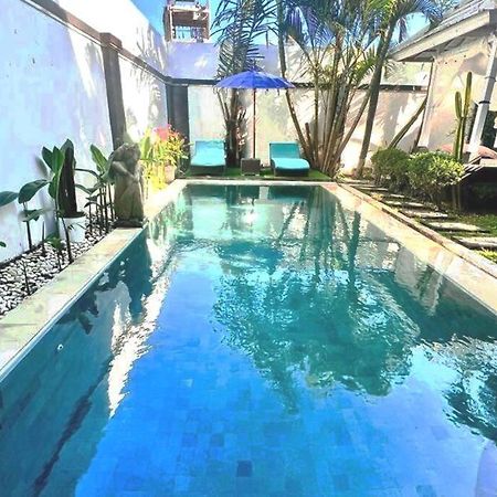 Villa Lingkar 89A Canggu Екстериор снимка