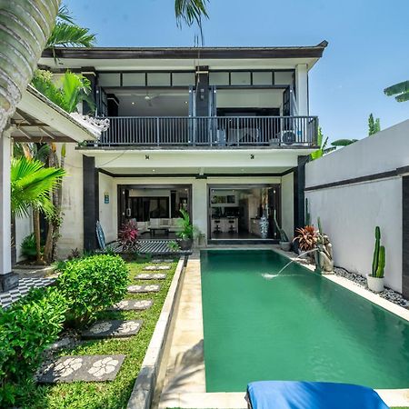 Villa Lingkar 89A Canggu Екстериор снимка