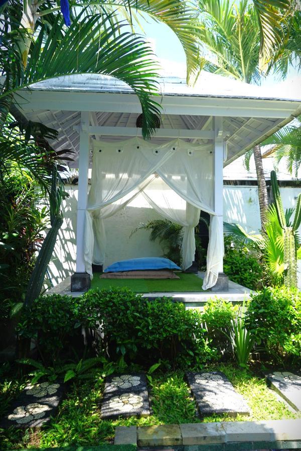Villa Lingkar 89A Canggu Екстериор снимка