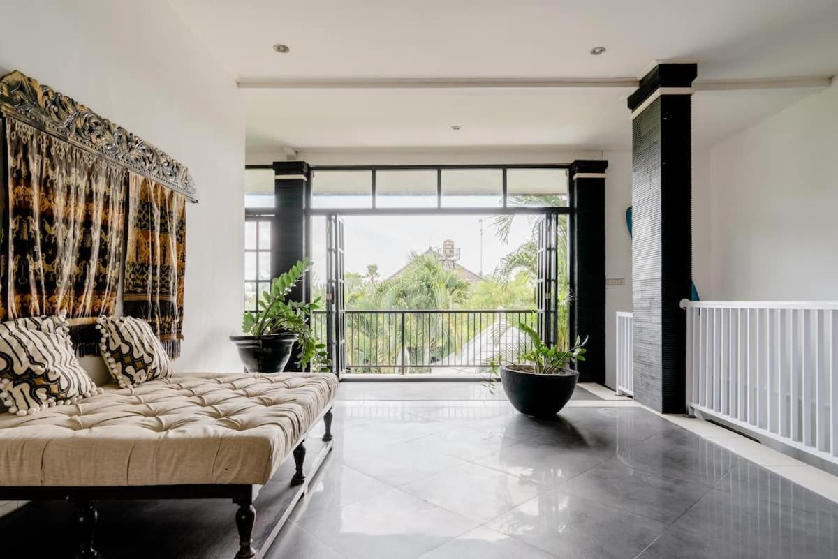 Villa Lingkar 89A Canggu Екстериор снимка
