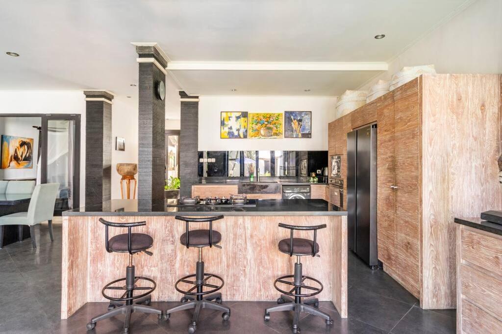 Villa Lingkar 89A Canggu Екстериор снимка