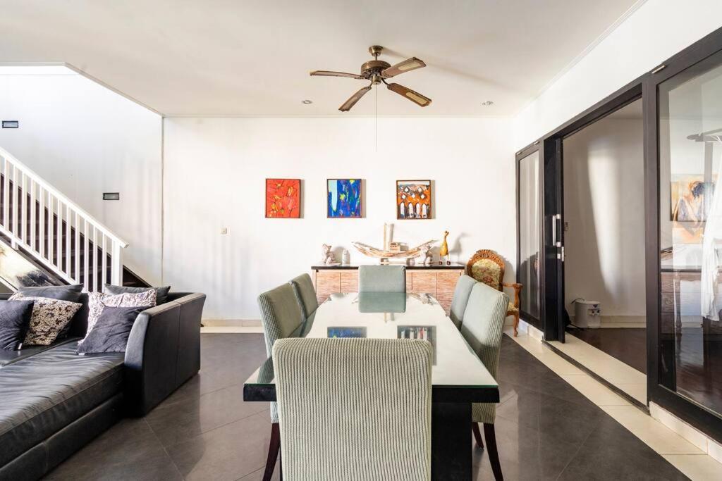 Villa Lingkar 89A Canggu Екстериор снимка