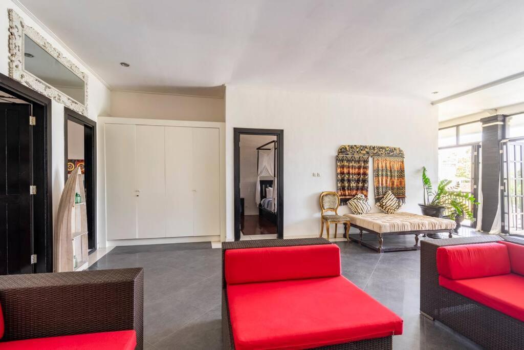 Villa Lingkar 89A Canggu Екстериор снимка