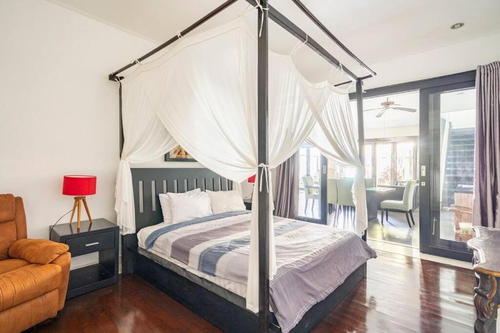 Villa Lingkar 89A Canggu Екстериор снимка