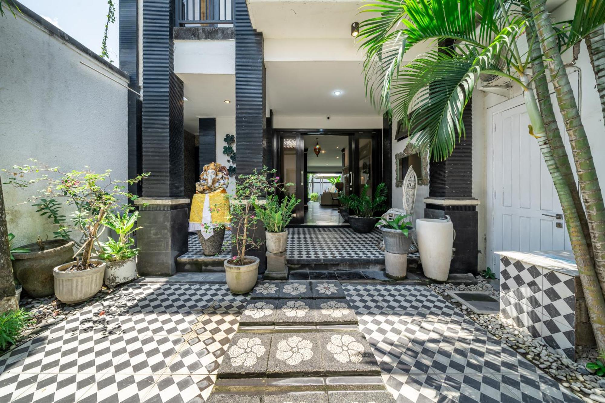 Villa Lingkar 89A Canggu Екстериор снимка